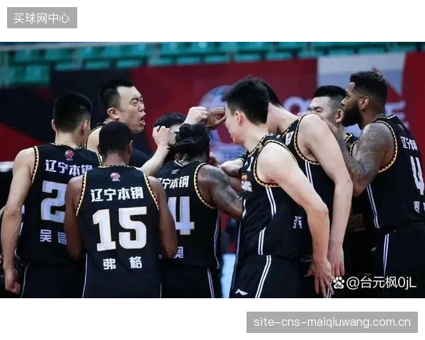沙特队教练组进行人员扩充，以精细化管理定位球攻防两端的战术设计与临场执行。